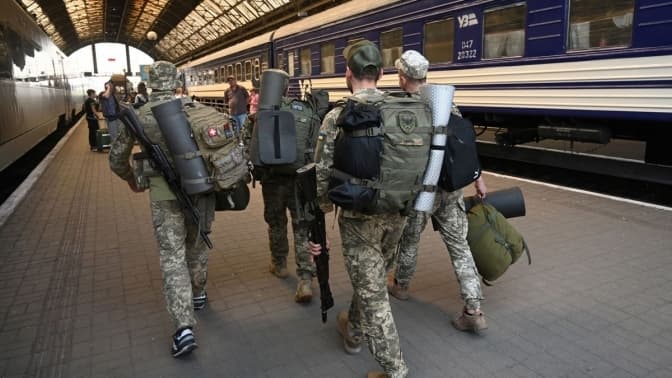 «Укрзалізниця» запустила сервіс замовлення квитків для військових