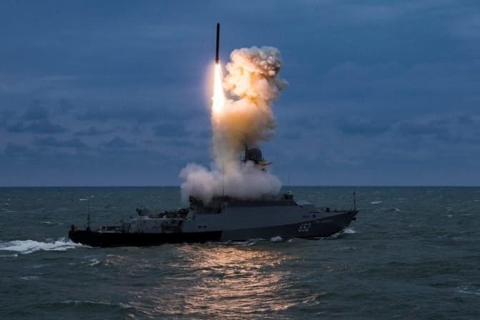 росія вивела у Чорне море корабель з «калібрами»