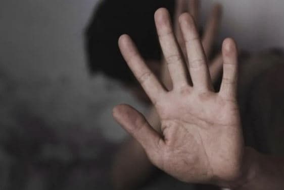 У Львові 15-річна дівчина побила малолітнього хлопця