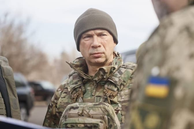Сирський розповів про складну обстановку на східному фронті