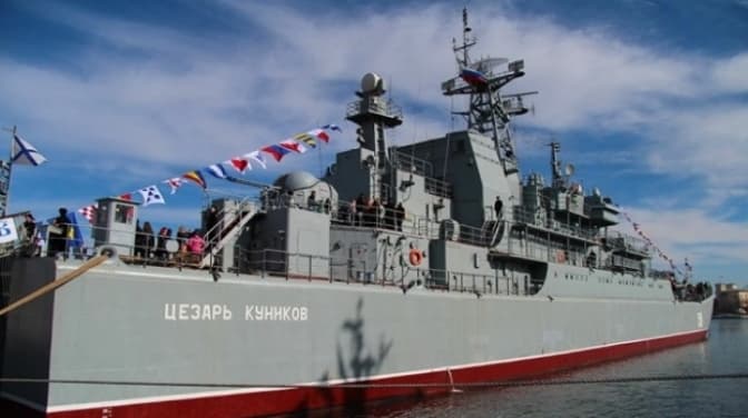 «Цезар Куніков» пішов на дно. Українські дрони знищили іще один російський корабель у Чорному морі