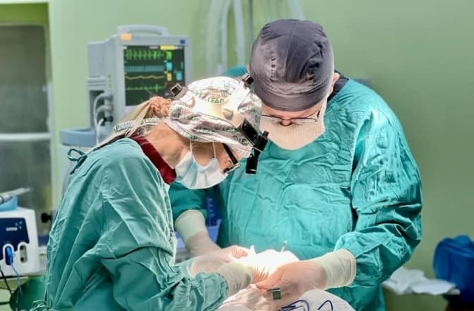Не міг відкривати рот. Львівські хірурги вилікували 15-річного хлопця з рідкісним синдромом