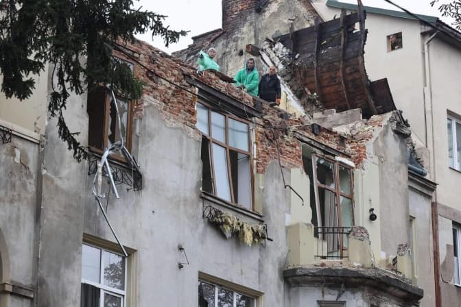 Минув місяць після масштабної атаки росії на Львів. П'ять будинків не підлягають відновленню