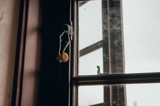 На вулиці Личаківській відреставрували історичні вікна. Фото