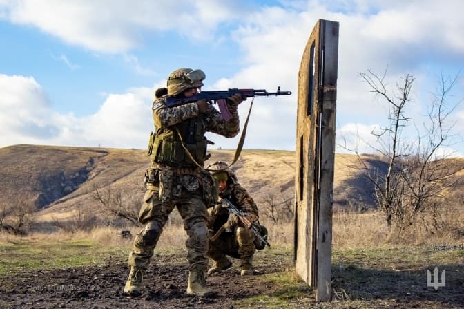 За добу українські захисники відбили найбільше атак на Бахмутському напрямку