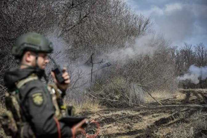 Росіяни намагаються повністю захопити Луганську та Донецьку області, – Генштаб