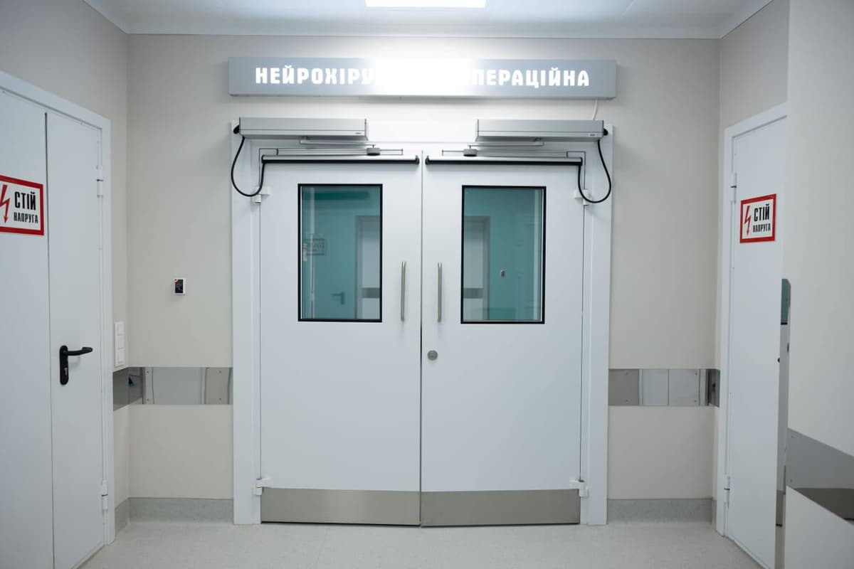 У львівському обласному госпіталі відкрили оновлені операційні. Що ще там планують зробити
