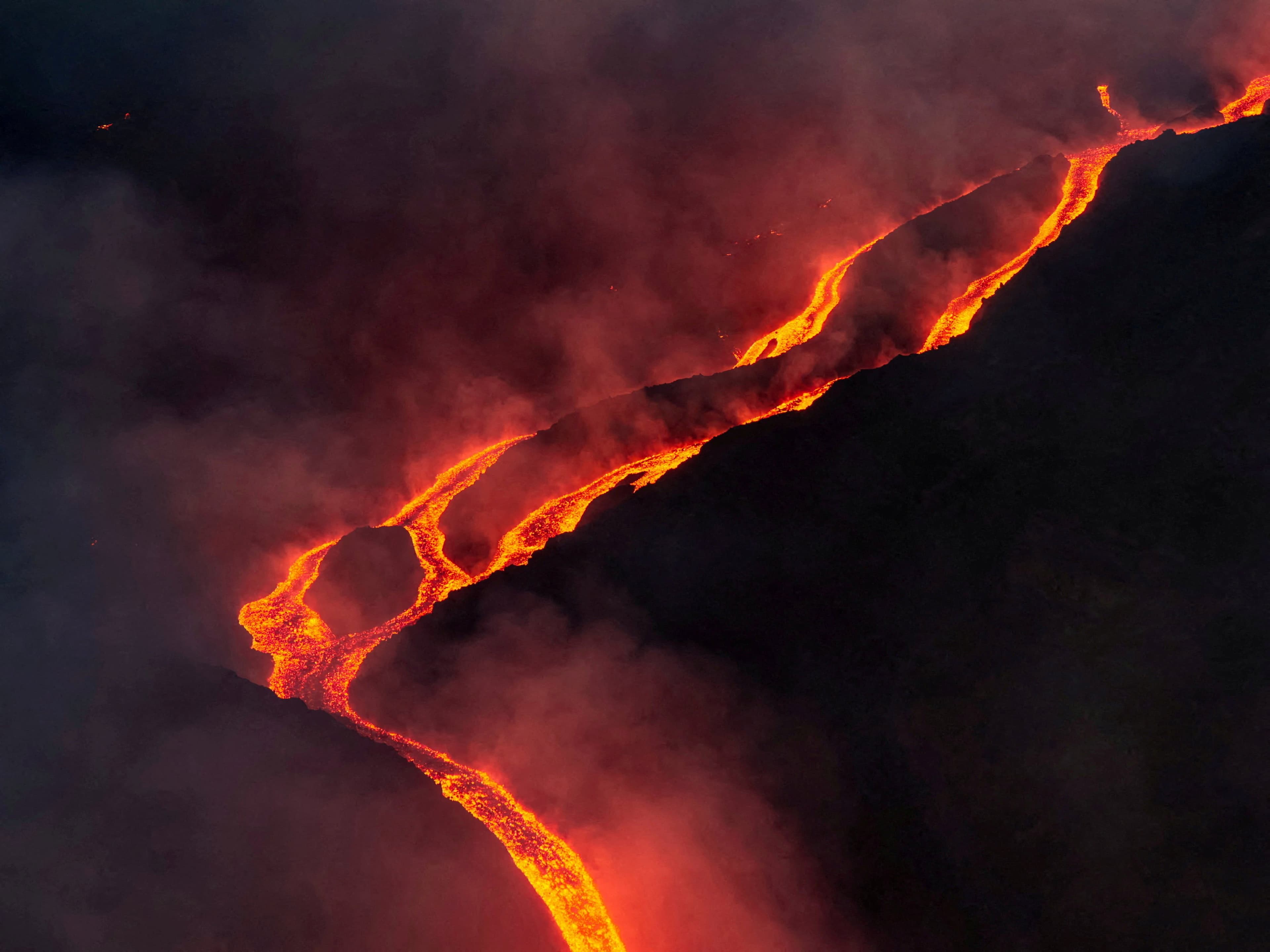 Фото: Giuseppe Di Stefano/Etna Walk/via REUTERS