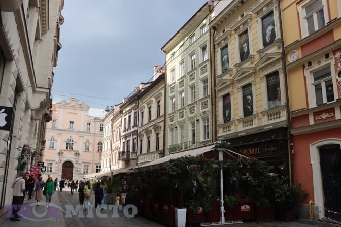 Екскурсії Львовом. Історія локації, де розташована ресторація Бачевських у Львові