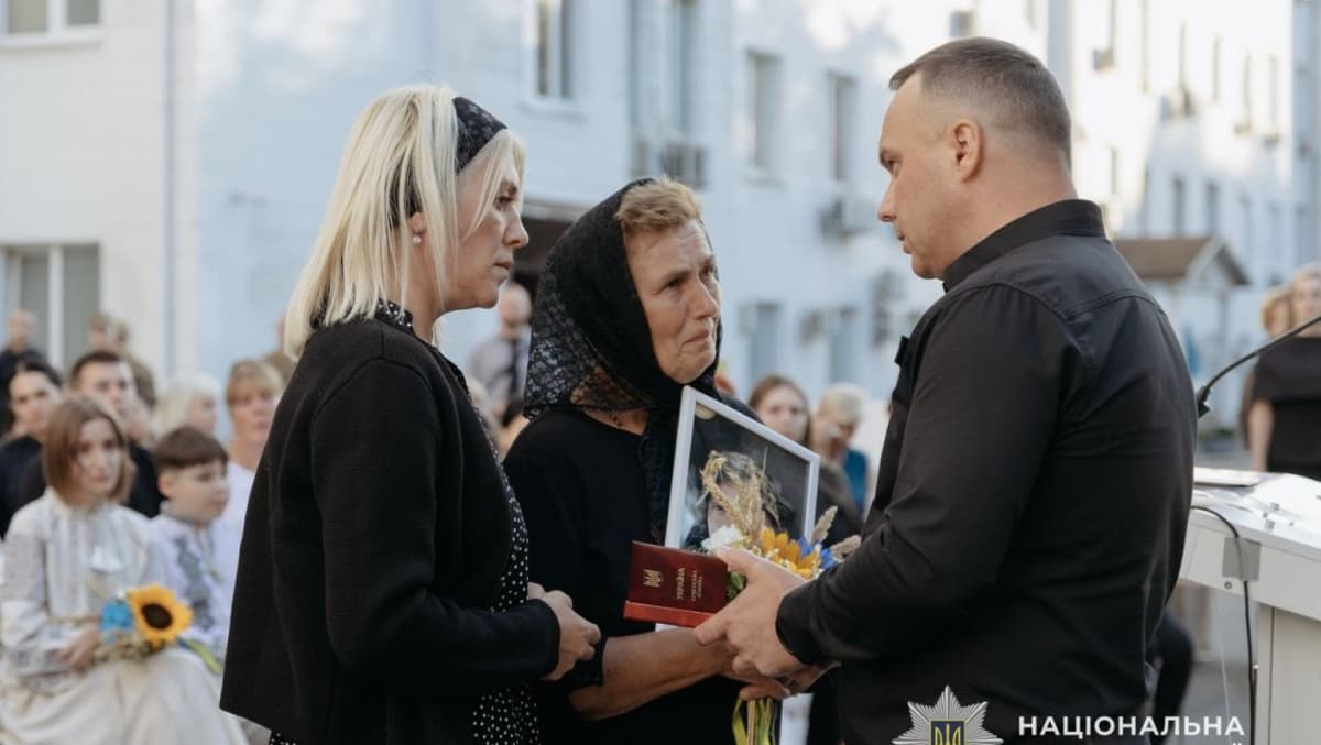 Посмертна нагорода: поліцейського зі Львівщини нагородили орденом "За мужність" ІІІ ступеня.