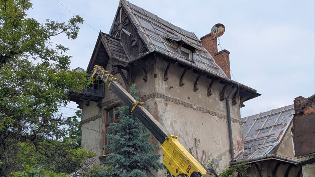 Віллу у Львові, яка понищилась внаслідок російської атаки, почнуть відновлювати цього року