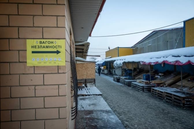 «Вагони незламності» від Укрзалізниці починають роботу в Бучі