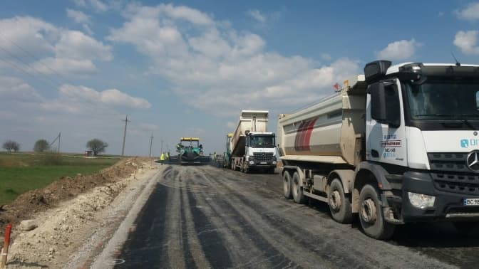 Як ремонтують трасу Львів – Пустомити – Меденичі. Фото