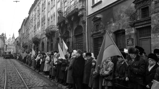 Соборність України. «Живий ланцюг» в архівних фотографіях
