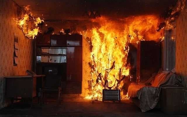 На вул. Стрийській спалахнула квартира. Є двоє постраждалих