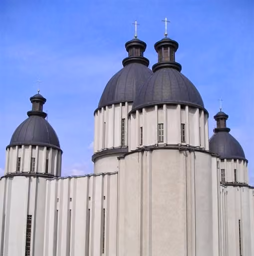 У храмі Львова чоловік напав на священника