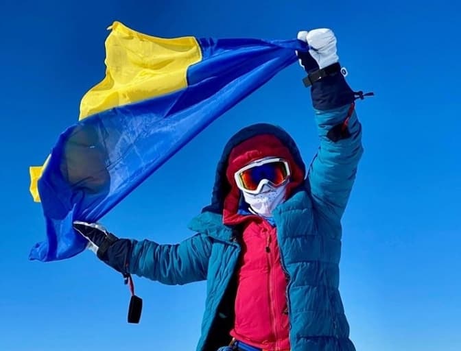 Львів'янка піднялася на другу за висотою гору світу
