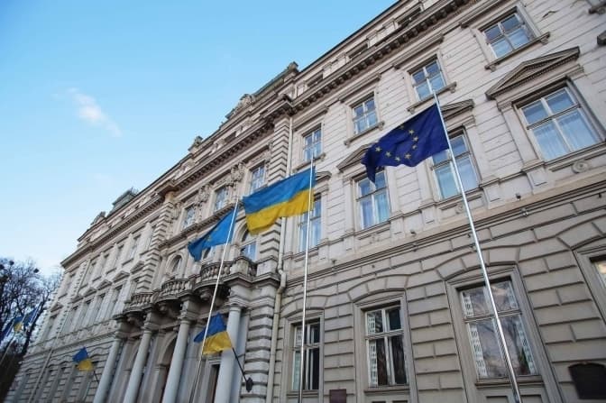 У ЛОВА прокоментували спорткомплекс у Ходорові за 89 млн та як у Львові допомагають одиноким. Підсумки доби