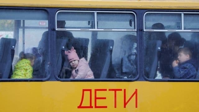 В Україну вдалося повернути з росії 31 дитину