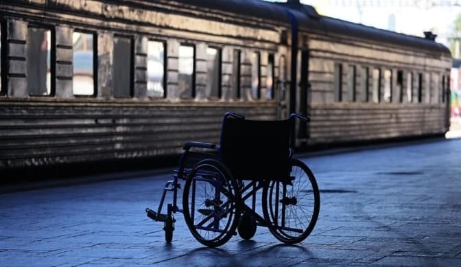 Як маломобільним людям отримати допомогу на вокзалі у Львові. Пояснення