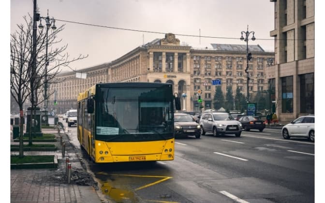 З'явилась петиція про облаштування смуг громадського транспорту на Хрещатику