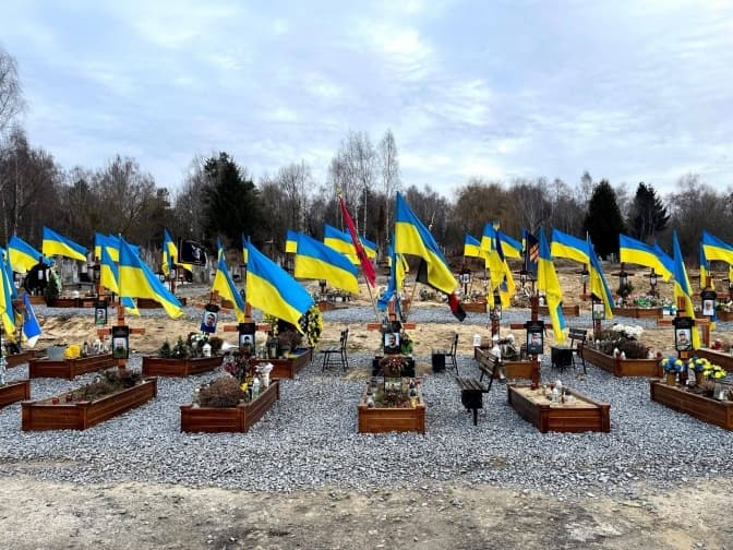 Фото: Гарнізонного храму свв. апп. Петра і Павла.