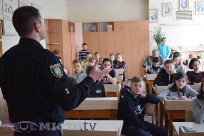 Школи та садки Львова переходять на посилені заходи безпеки? У поліції пояснили