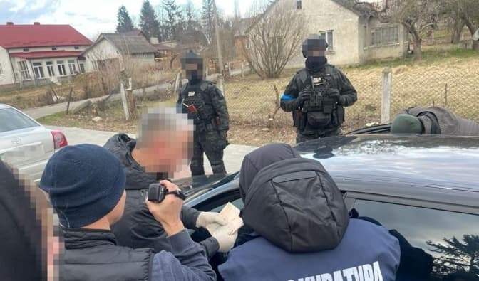 На хабарі знову спіймали першого заступника мера Пустомитів