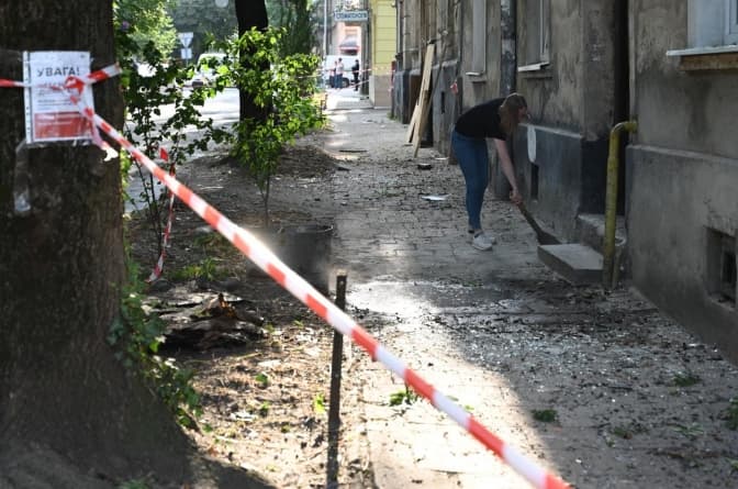 Все про удар по Львову у ніч на 21 серпня та куди йти за допомогою. Оновлено