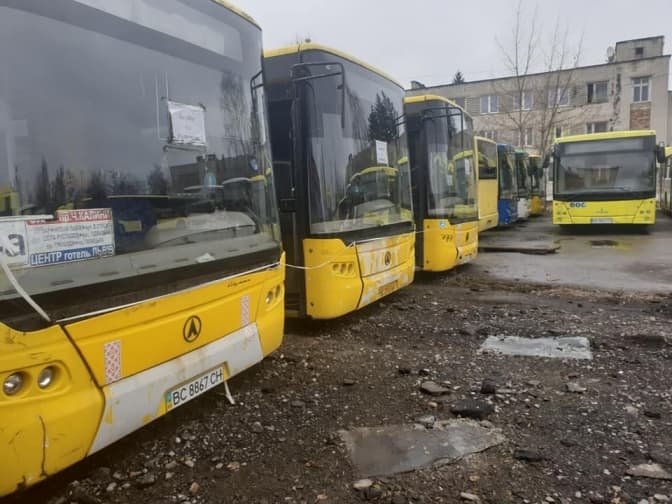 Львівське АТП-1 не збирається продавати автобуси-«гармошки», куплені до Євро-2012