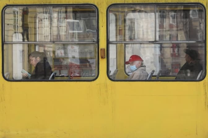 У трамваях і тролейбусах Львова контролери слідкуватимуть за кількістю пасажирів