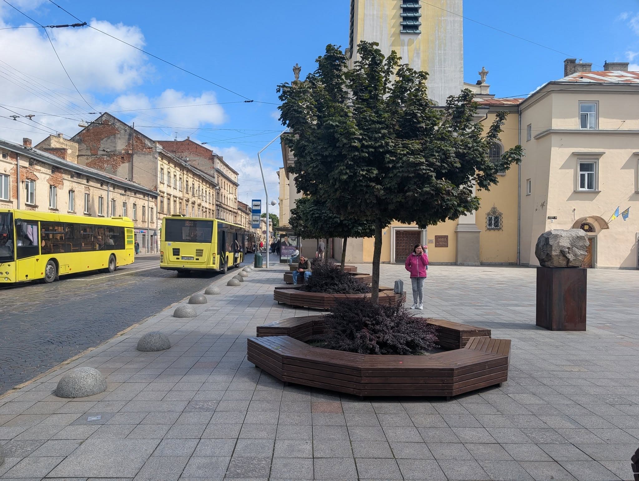 Площа Митна / Фото зі сторінки Юрія Лукашевського