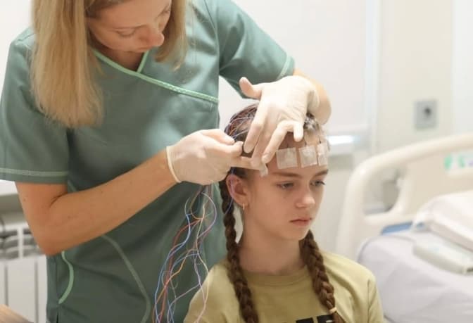 Була у комі три тижні: медики у Львові врятували 11-річну дівчинку