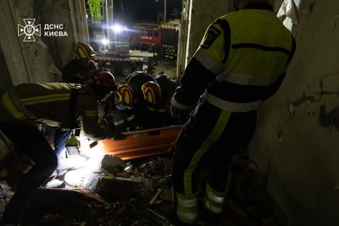 З-під завалів дев’ятиповерхівки у Святошинському районі Києва дістали тіло третього загиблого