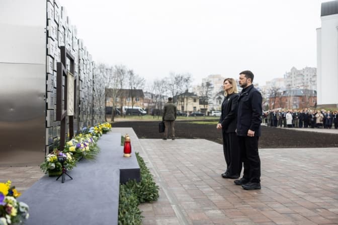 Зеленські та іноземні делегації вшанували пам’ять загиблих у Бучі