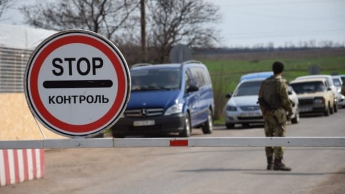 Хто з чоловіків під час воєнного стану зможе виїхати за кордон у січні