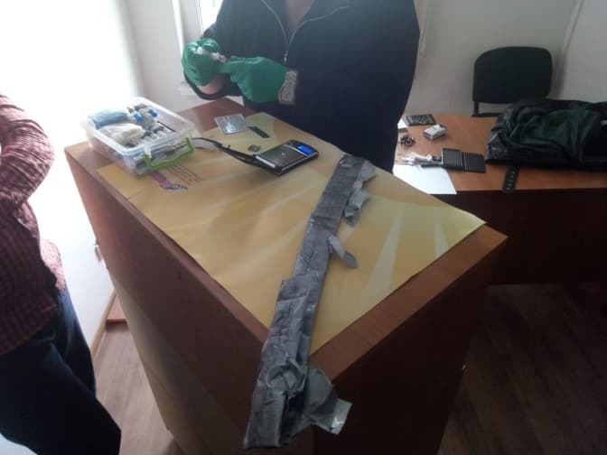 СБУ затримала львів’янина, який виготовляв та збував наркотики закордон