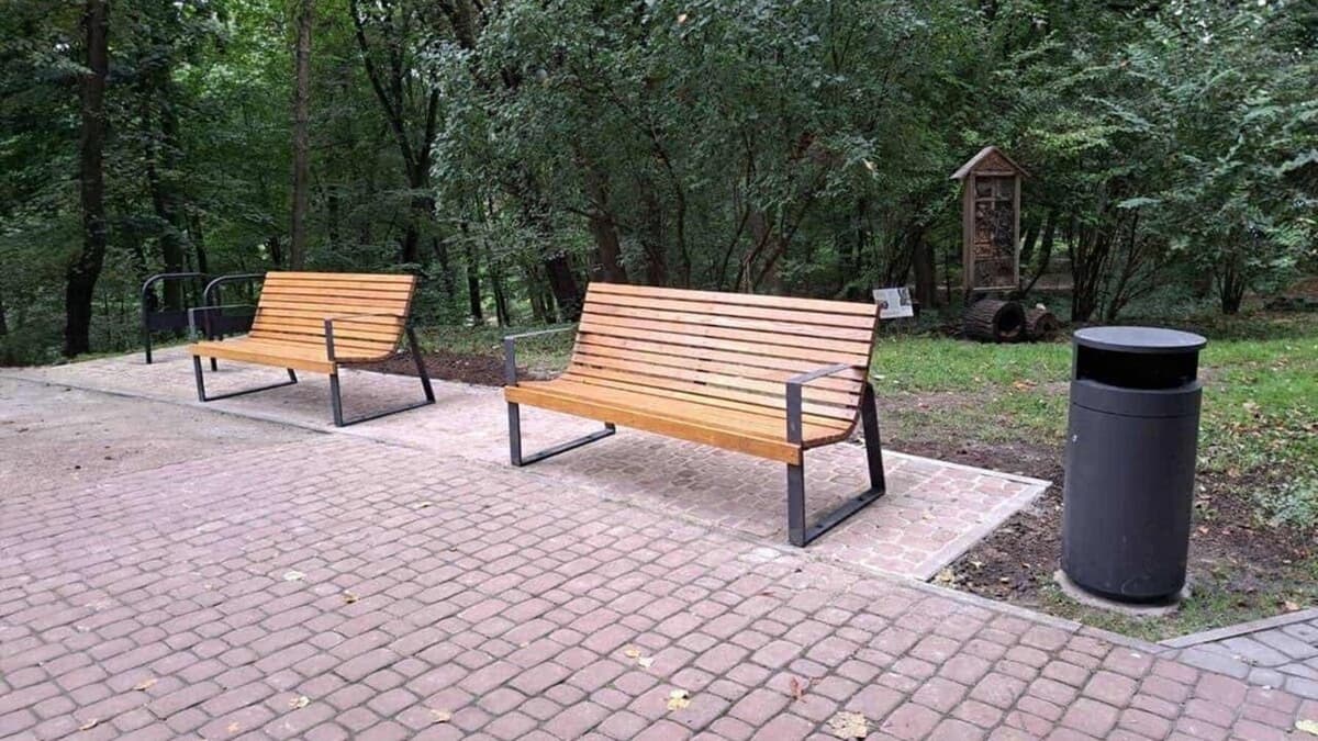В одному з парків Львова встановлять понад сотню нових меблів