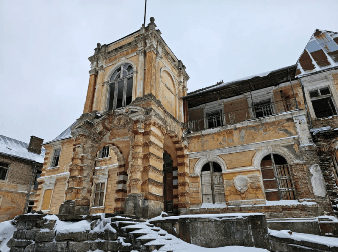 На Львівщині відбулися обговорення щодо однієї з архітектурних пам'яток. Що там можуть зробити