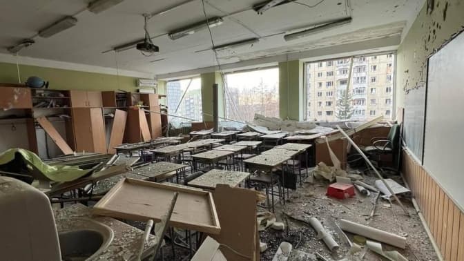 Коли відновлять навчання в школах Львова, які постраждали від удару ракети рф
