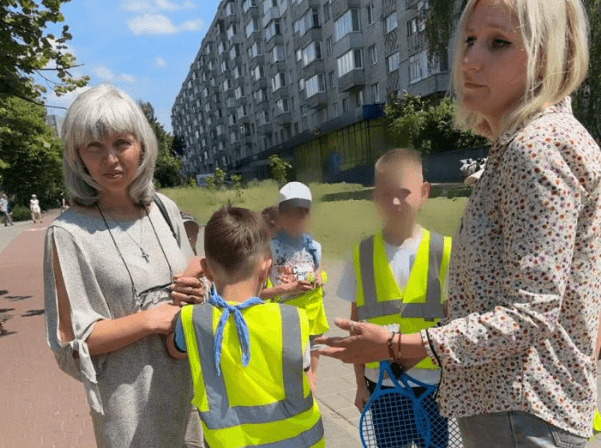 У Львові на вулиці вихователька побила дитину