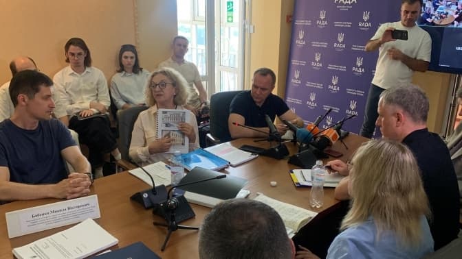 Кияни підтримали петицію про розпуск ДОКС