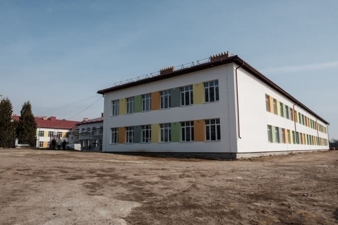 На Львівщині добудовують школу, яку почали зводити майже 10 років тому