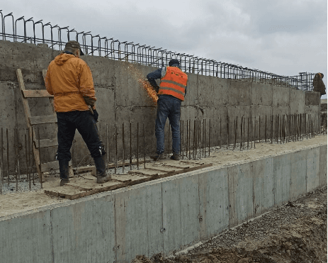 На Львівщині відновили ремонт моста на дорозі, яка стане частиною великого транзитного кільця