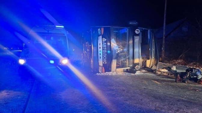 У Польщі, біля кордону з Львівщиною, перекинувся автобус з українцями