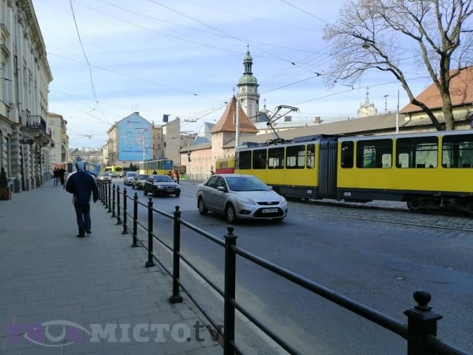 Ситуація на дорогах Львова: затор із трамваїв на Підвальній
