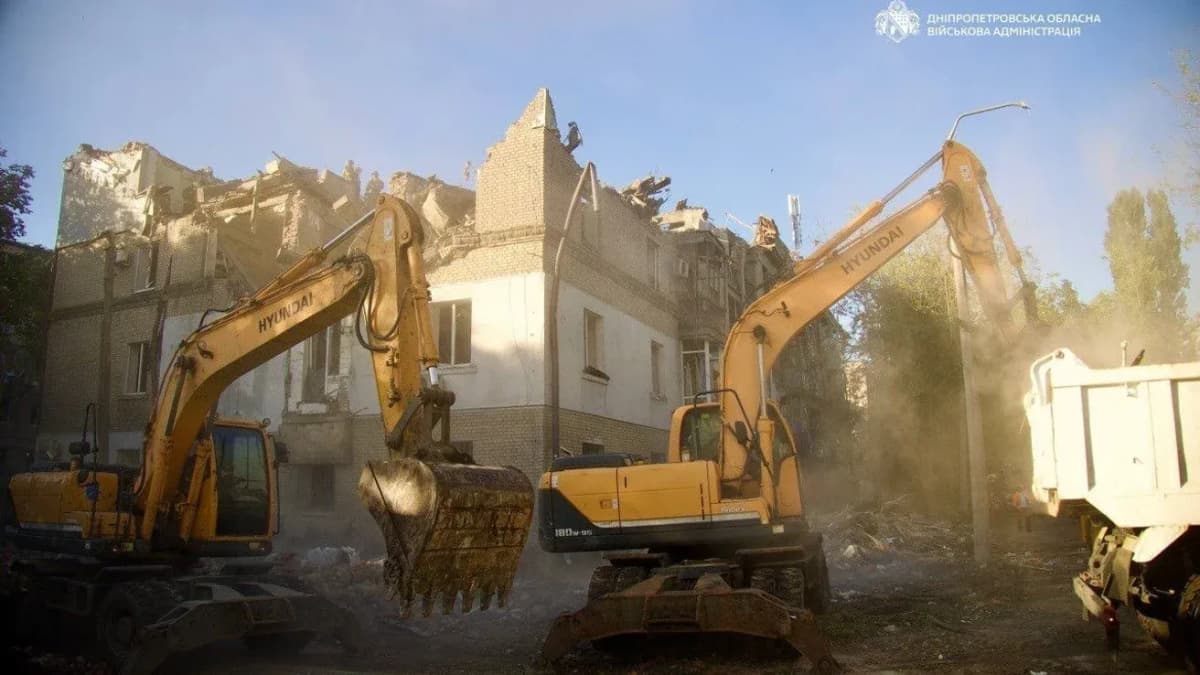 У Дніпрі завершили пошукову операцію після російського удару: 16 загиблих, 42 поранених