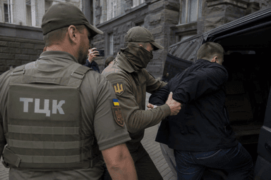 Затримання у ТЦК та відбирання телефонів: чи стануть "рейди" кримінальним злочином?