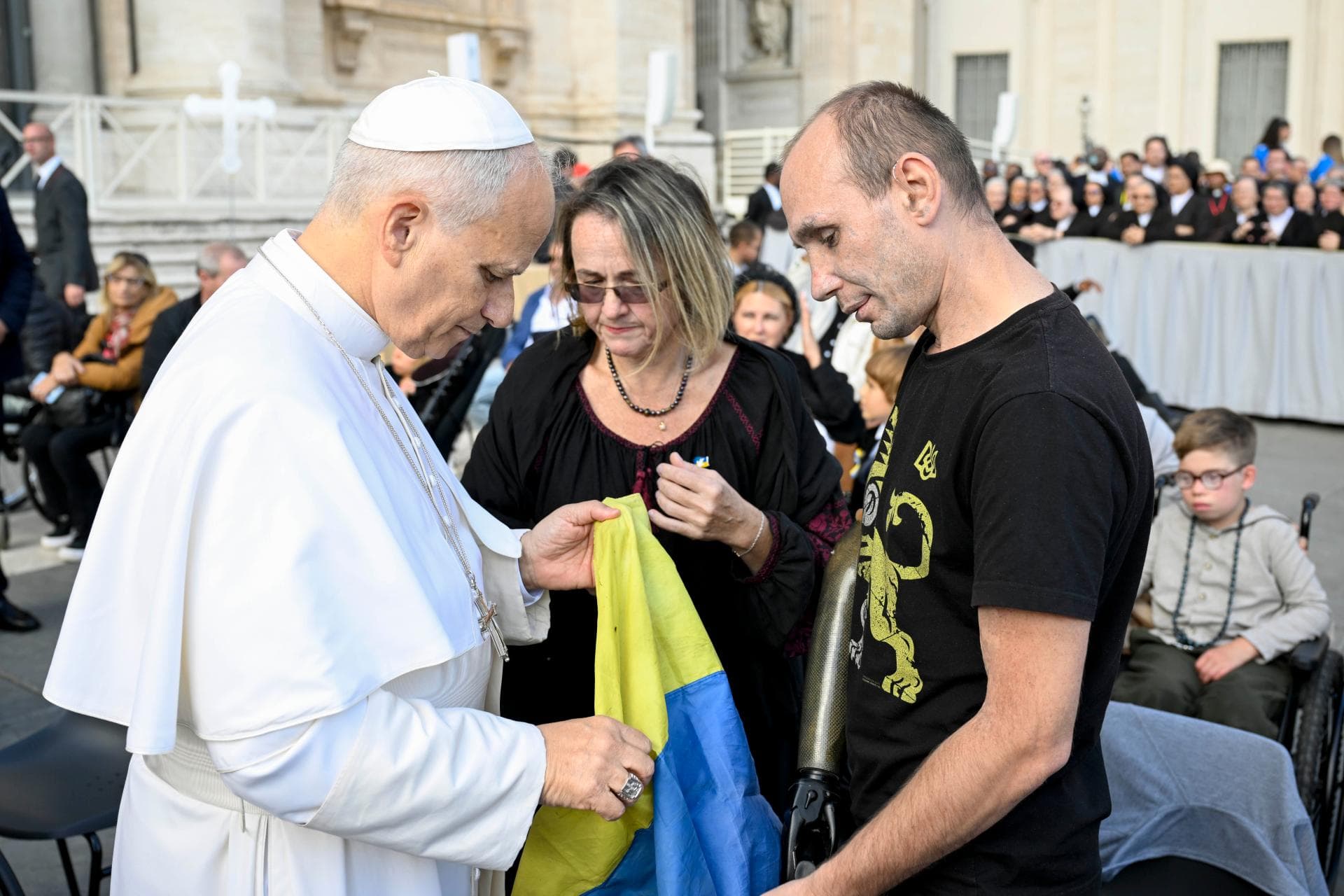 Зустріч ветерана Романа Максимця з Папою Римським / Фото: Vatican News