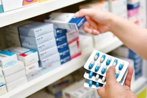 Рецептурні ліки відпускатимуть за е-рецептом уже з квітня. Як їх отримати та скільки будуть дійсні